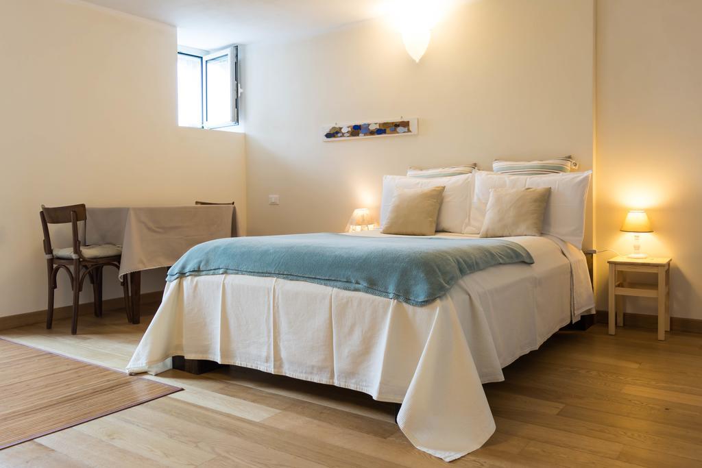 Il Viandante Bed and Breakfast Santo Stefano di Magra Δωμάτιο φωτογραφία